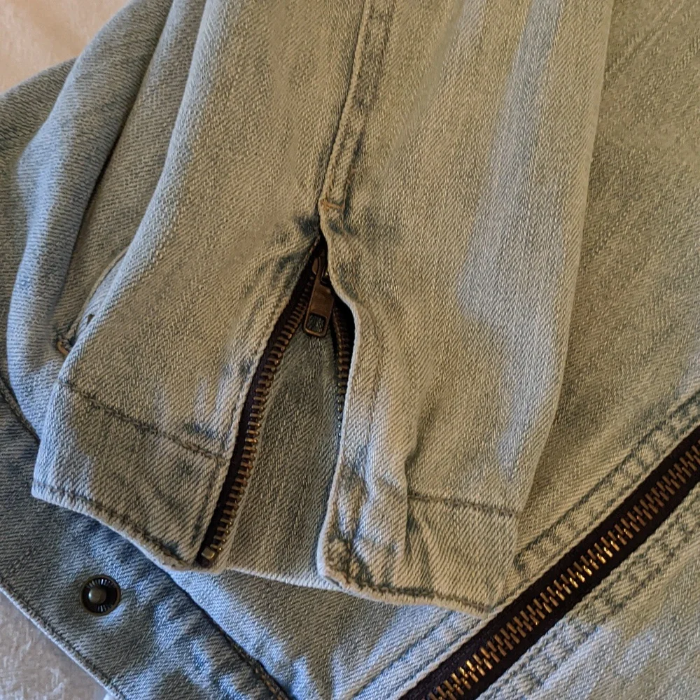 Y2K Gap Jean Jacket Sz Sm - Picture 7 of 10